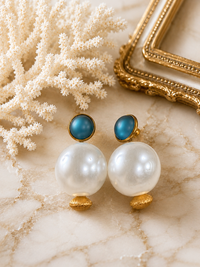 Jumbo pearl earrings (rename)