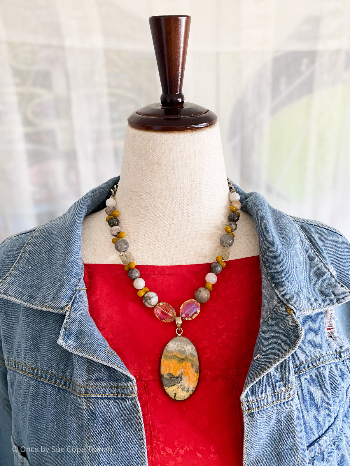 Bumblebee Jasper