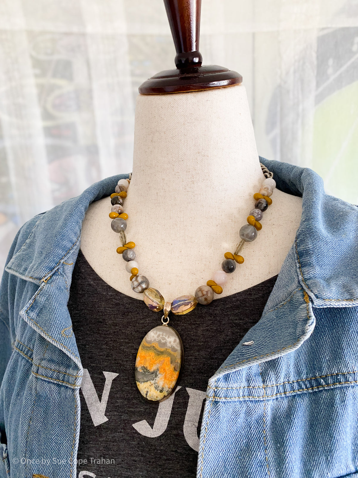 Bumblebee Jasper