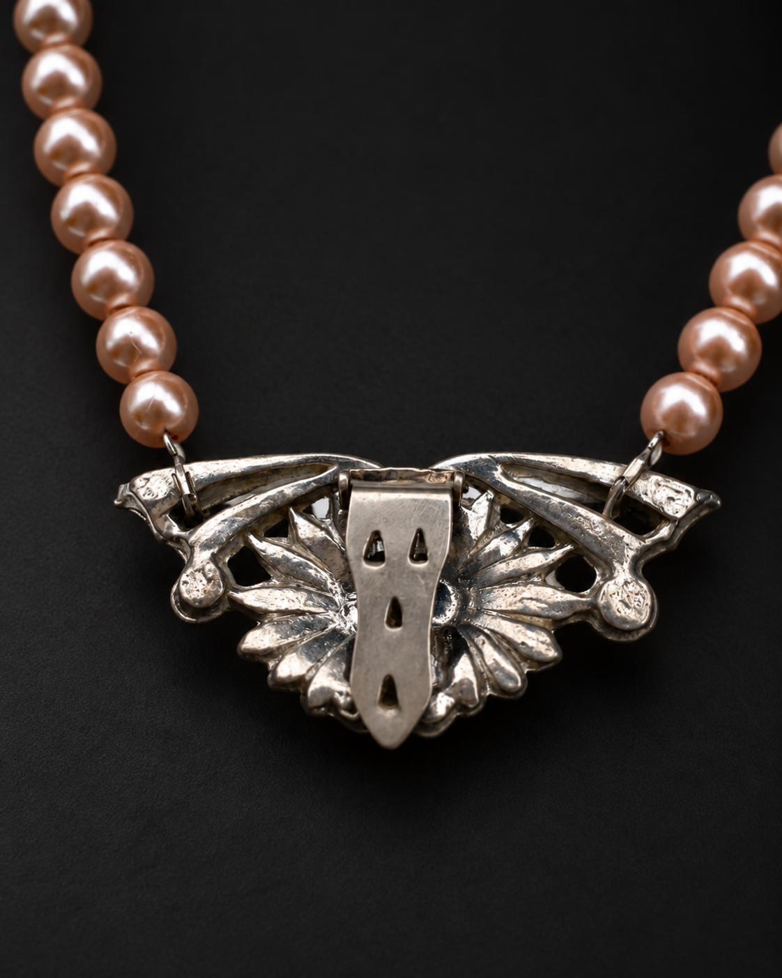 Art Deco Pink Pearl Necklace